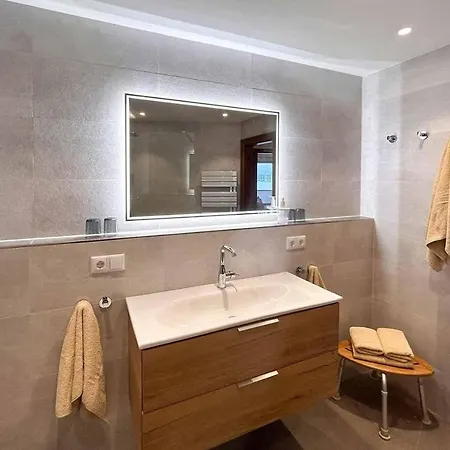 アパート Ferienwohnung-25-mit-meerblick-in-der-residenz-meeresbrandung クックスハーフェン